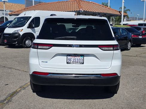 Used 2023 Jeep Grand Cherokee 4WD 4xe image 7