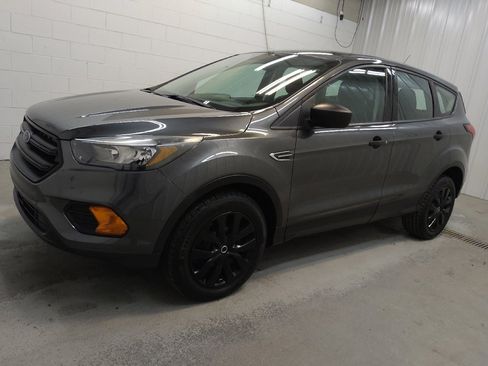 Used 2019 Ford Escape S image 2
