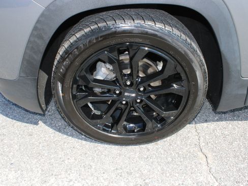 Used 2021 GMC Terrain SLE w/ Elevation Edition FWD image 11