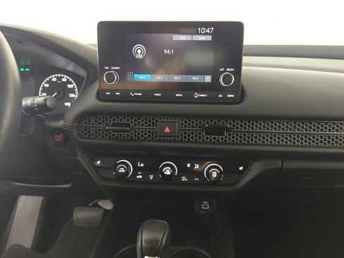 Certified 2025 Honda HR-V Sport image 14