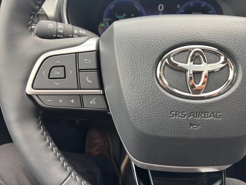 Used 2026 Toyota Highlander Platinum AWD/4WD image 29