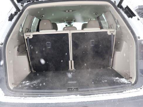 Used 2024 Volkswagen Atlas SE image 22