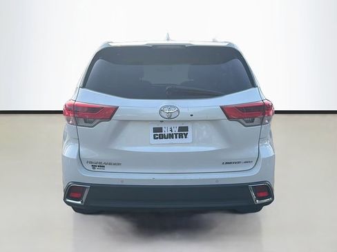 Used 2017 Toyota Highlander Limited AWD/4WD image 6