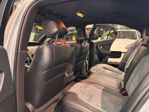Used 2013 Ford Taurus SHO image 20