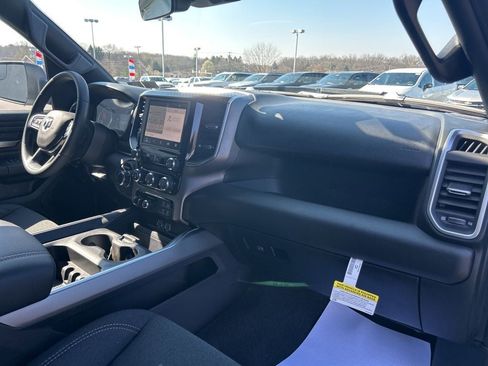 New 2026 RAM 1500 Express AWD/4WD image 20