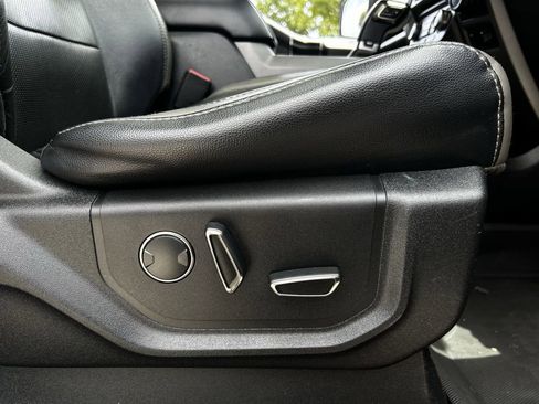 Used 2017 Ford F150 Raptor w/ Equipment Group 802A Luxury AWD/4WD image 33