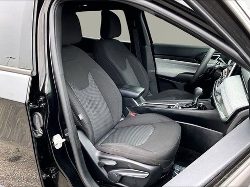 Used 2025 Jeep Compass Sport image 7