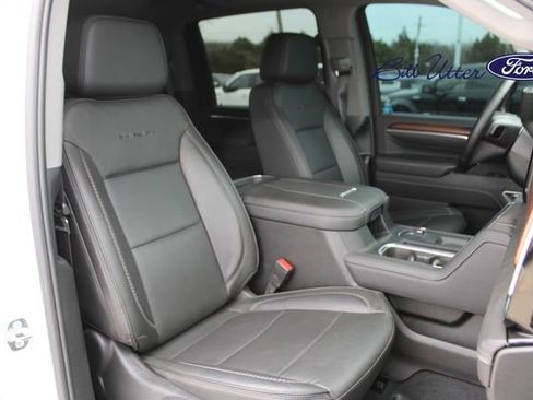 Used 2025 GMC Sierra 2500 Denali image 11