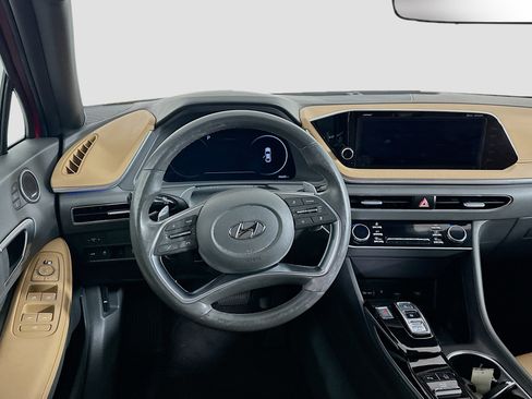 Used 2020 Hyundai Sonata Limited FWD image 17