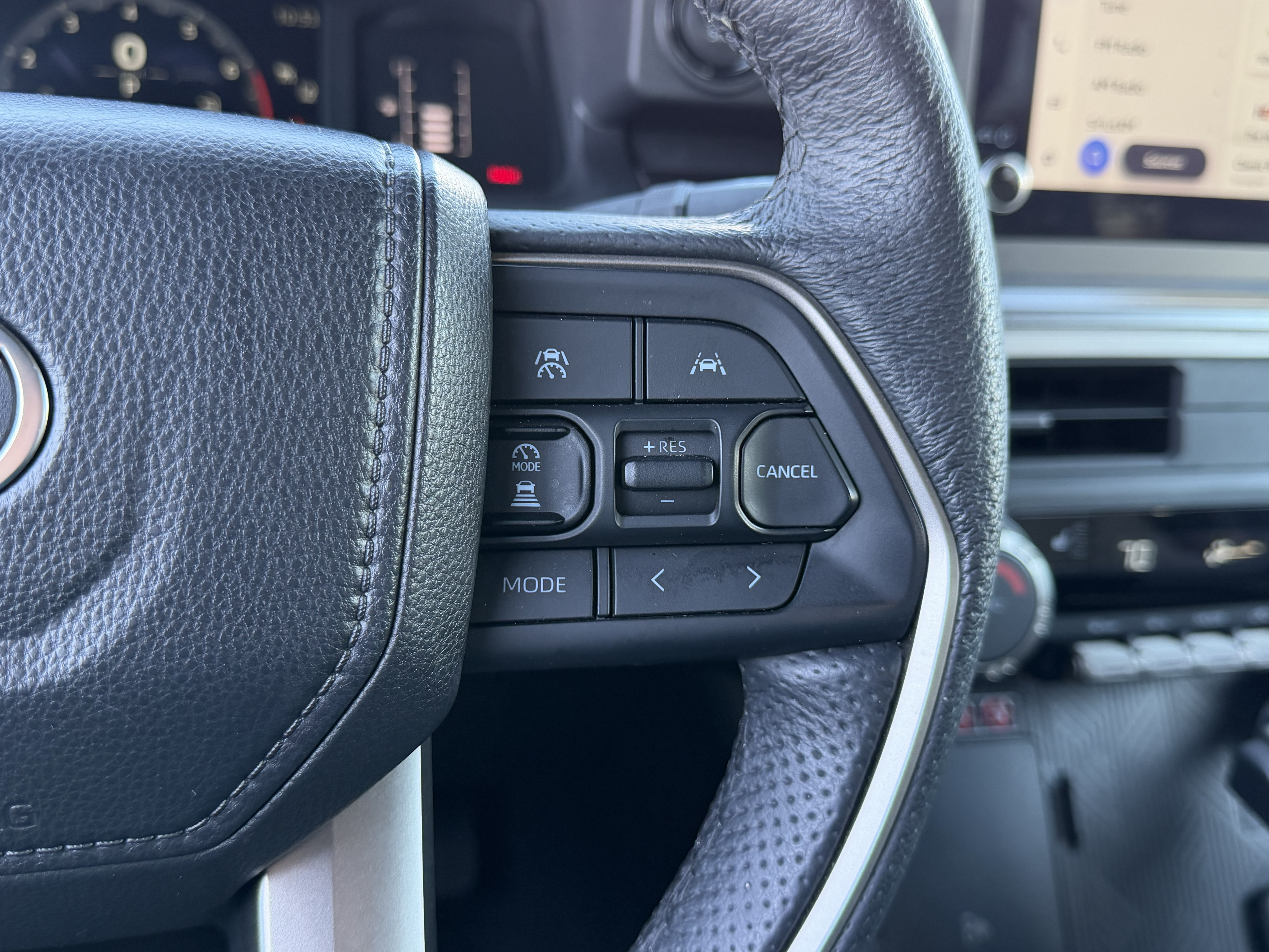 Certified 2025 Toyota Tacoma SR5 AWD/4WD image 27