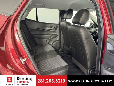 Used 2025 Chevrolet Trax LT image 18