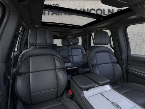 New 2026 Lincoln Navigator L Reserve w/ Jet Appearance Package AWD/4WD image 10