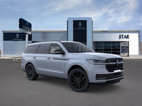 New 2026 Lincoln Navigator Reserve w/ Jet Appearance Package AWD/4WD image 7