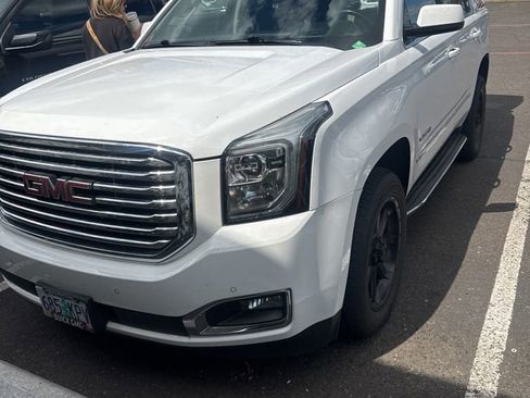 Used 2018 GMC Yukon SLT w/ Premium Edition AWD/4WD image 2