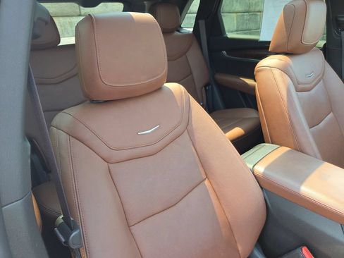 Used 2024 Cadillac XT5 Premium Luxury w/ Technology Package AWD/4WD image 37