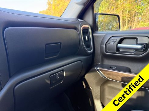 Used 2022 Chevrolet Silverado 1500 RST image 24