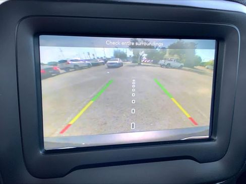 Used 2018 Jeep Renegade Latitude FWD image 26