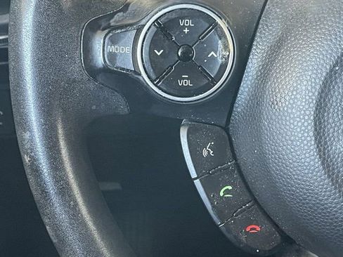 Used 2016 Kia Soul FWD image 9