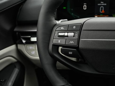 New 2026 Kia Sportage EX image 21