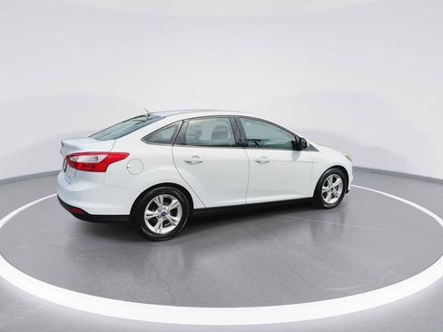 Used 2014 Ford Focus SE FWD image 8