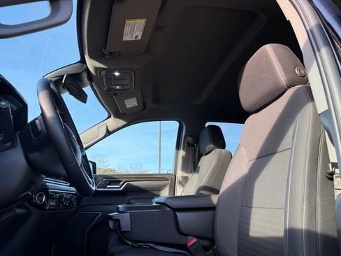 Used 2025 Chevrolet Silverado 1500 LT image 23