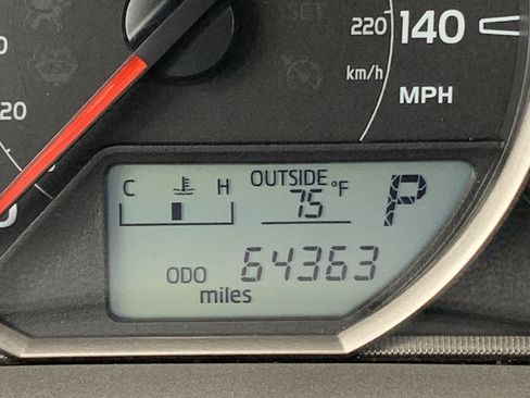 Used 2013 Toyota RAV4 XLE FWD image 22