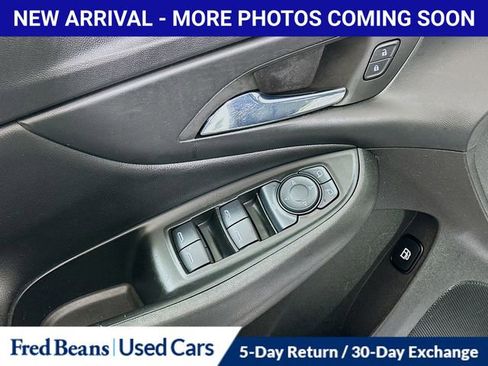 Used 2017 Chevrolet Volt LT FWD image 19