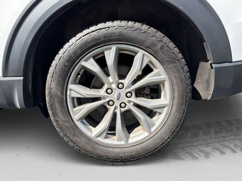 Used 2023 Ford Explorer Limited AWD/4WD image 53