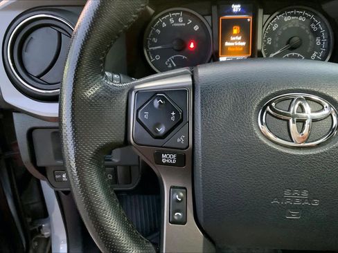 Used 2018 Toyota Tacoma TRD Sport w/ Technology Package AWD/4WD image 23