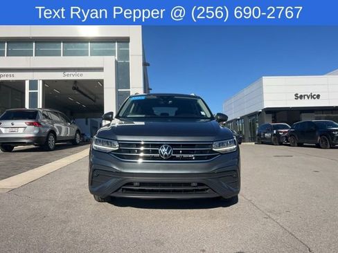 Certified 2023 Volkswagen Tiguan SE image 2