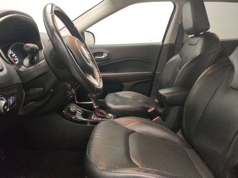 Used 2018 Jeep Compass Limited w/ Navigation Group AWD/4WD image 17