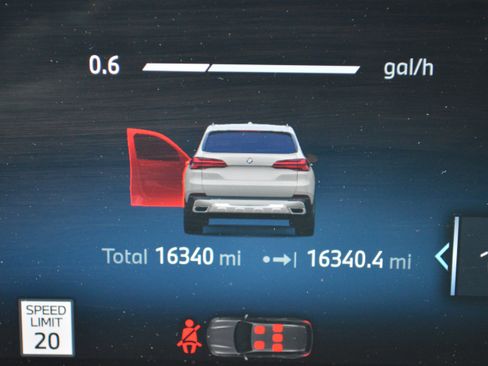 Certified 2024 BMW X5 xDrive40i w/ Premium Package image 16