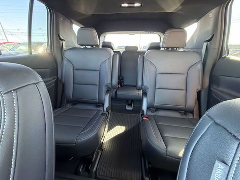 New 2026 Chevrolet Traverse LT FWD image 29