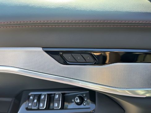 Used 2024 Jeep Wagoneer Launch Edition image 11