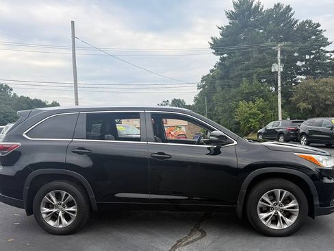 Used 2014 Toyota Highlander XLE AWD/4WD image 2