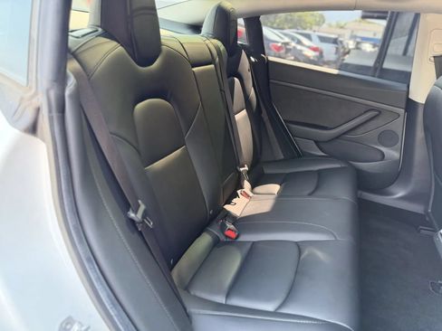 Used 2021 Tesla Model 3 Standard Range Plus RWD image 40
