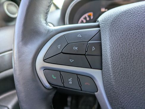 Used 2018 Jeep Grand Cherokee Altitude image 21