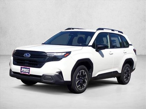 Used 2025 Subaru Forester AWD/4WD image 11