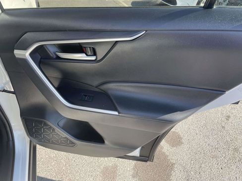 Used 2024 Toyota RAV4 XLE FWD image 43