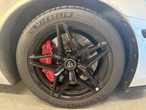 Used 2007 Chevrolet Corvette Z06 w/ Preferred Equipment Group image 9