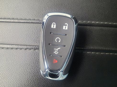 Used 2020 Chevrolet Blazer LT image 32