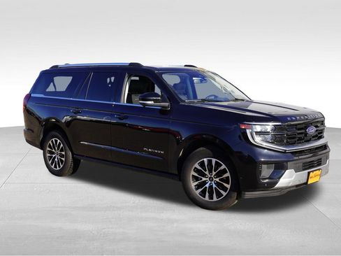 Certified 2025 Ford Expedition Max Platinum image 2
