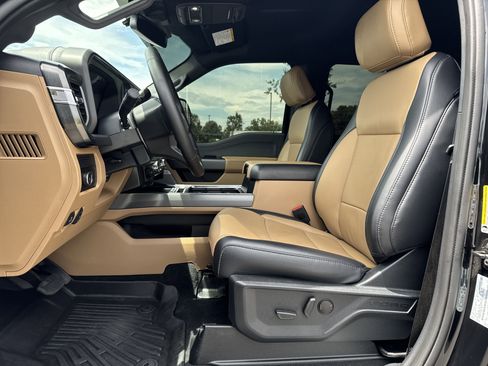 Used 2025 Ford F250 Lariat w/ Chrome Package image 16