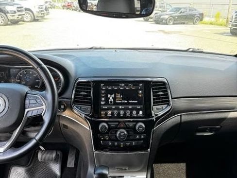 Used 2021 Jeep Grand Cherokee Limited w/ Premium Lighting Group AWD/4WD image 10