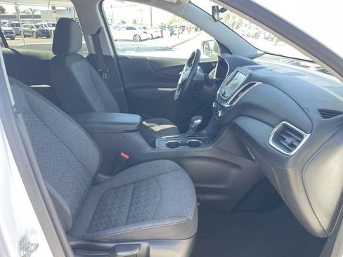 Used 2024 Chevrolet Equinox LT FWD image 27