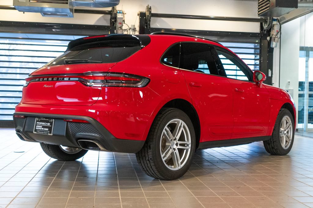 Certified 2026 Porsche Macan AWD/4WD image 9