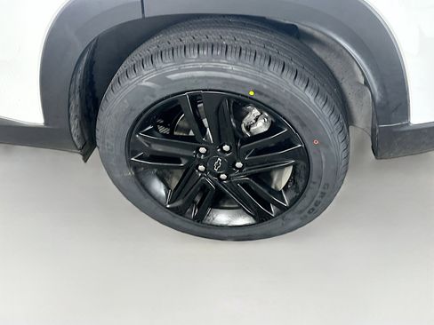 Used 2025 Chevrolet Trax ACTIV w/ Driver Confidence Package image 11