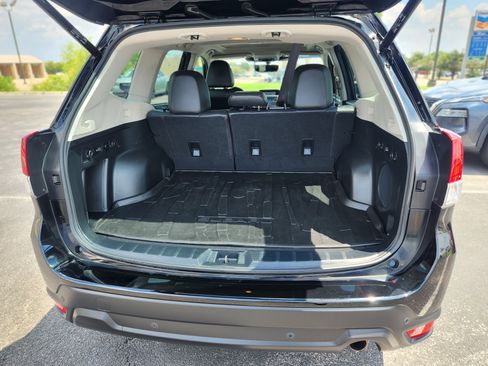 Used 2023 Subaru Forester Limited image 9