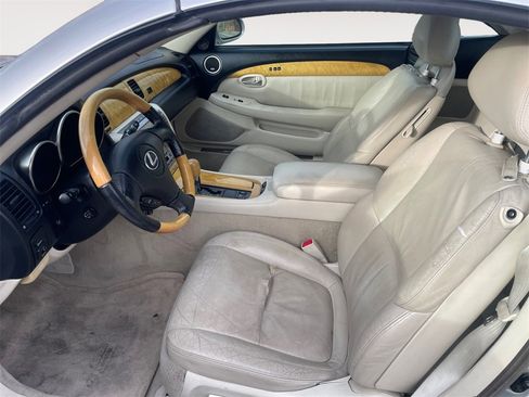 Used 2003 Lexus SC 430 Convertible image 9