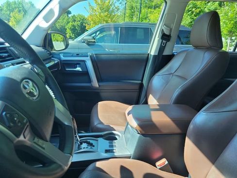 Used 2019 Toyota 4Runner Limited RWD image 10